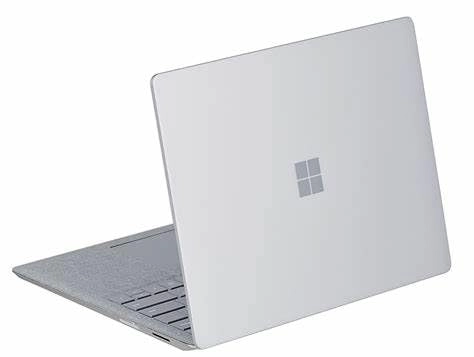 (Renewed) Surface Laptop 1 - 13.5'' Core i5-7200U 8GB DDR4 256GB SSD