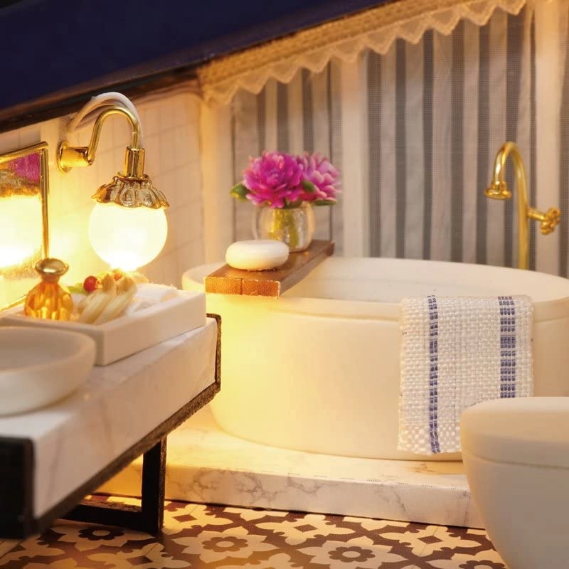 DIY Miniatures Dollhouse Kit - 1:24