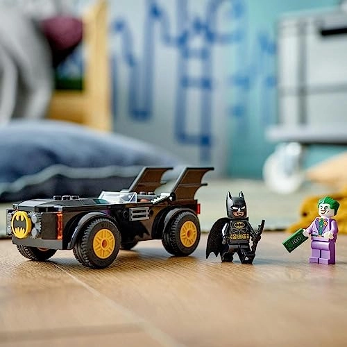 DC Batmobile Pursuit (76264)
