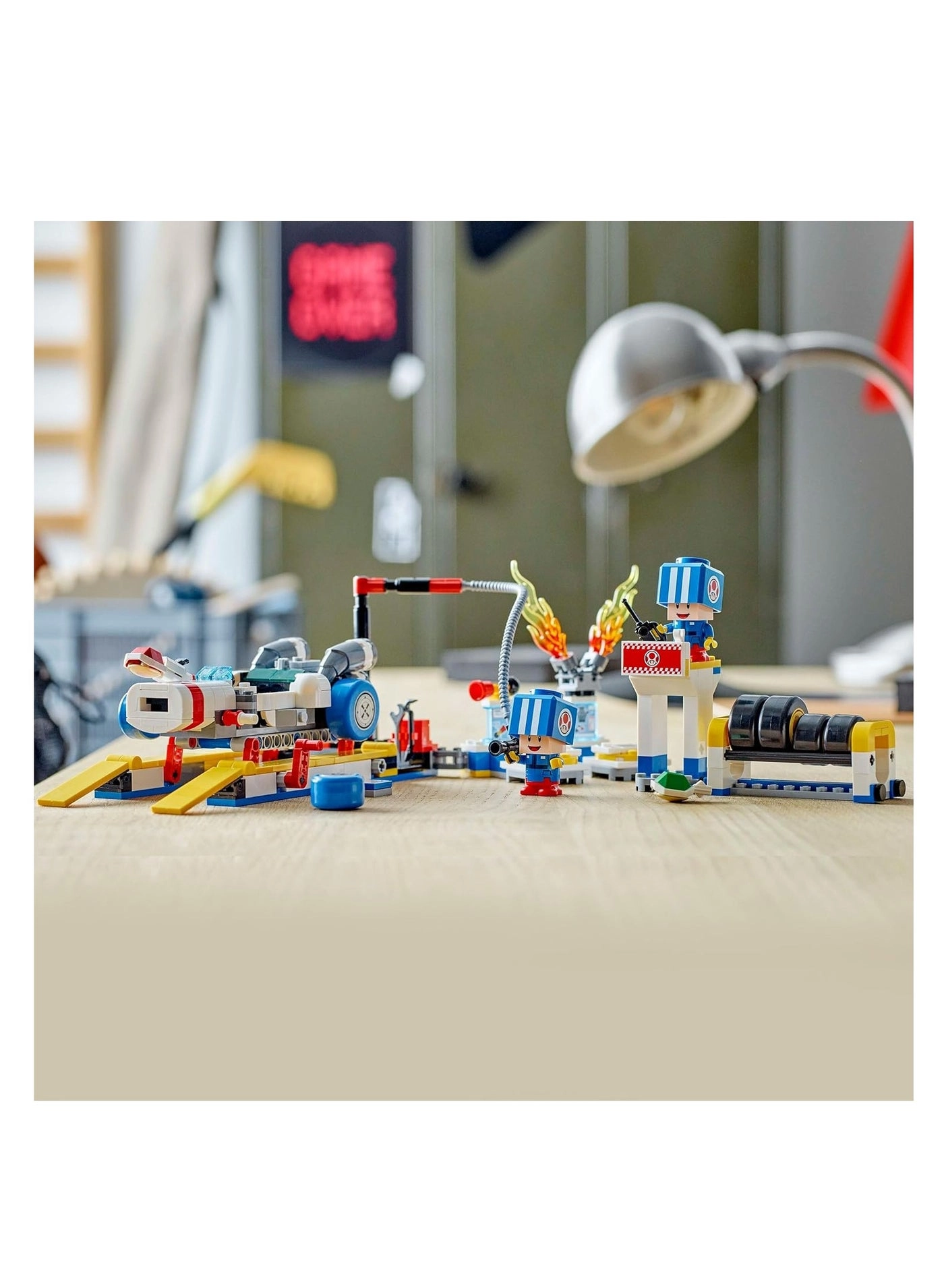 Super Mario Toad's Garage (72035) - Mario Kart