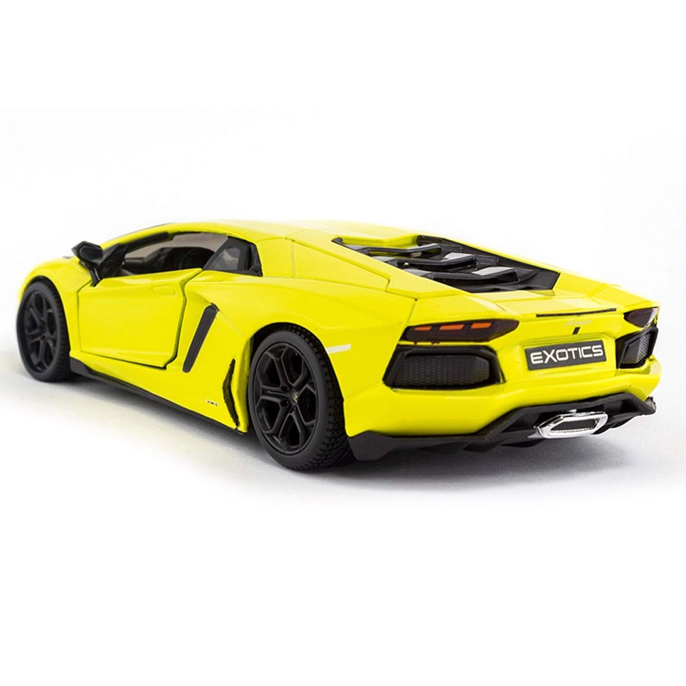 Lamborghini Aventador LP 700-4 - 1:24