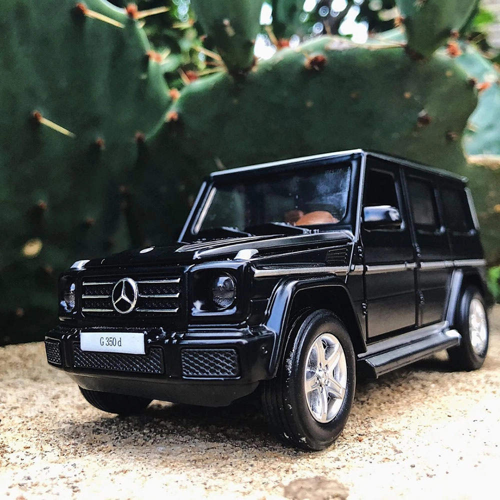 Mercedes Benz G350D - 1:32