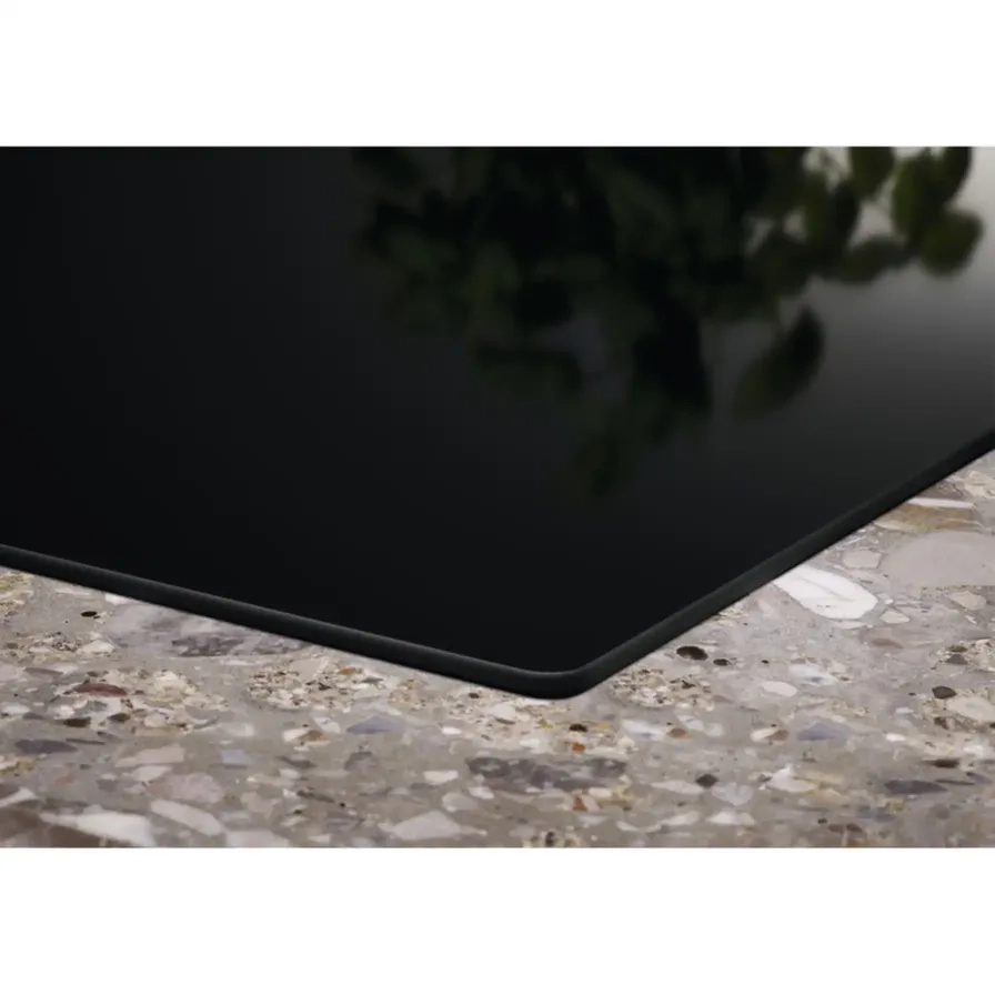 Ultimate Taste 300 LIT30230C Induction hob