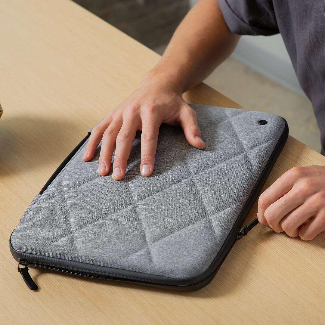 Macbook SuitCase Hard Case Carry Bag for MacBook Pro 16-Inch