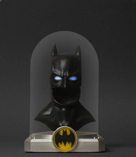 Running Press Batman - Deluxe Cowl - Lights up Mini-Kit