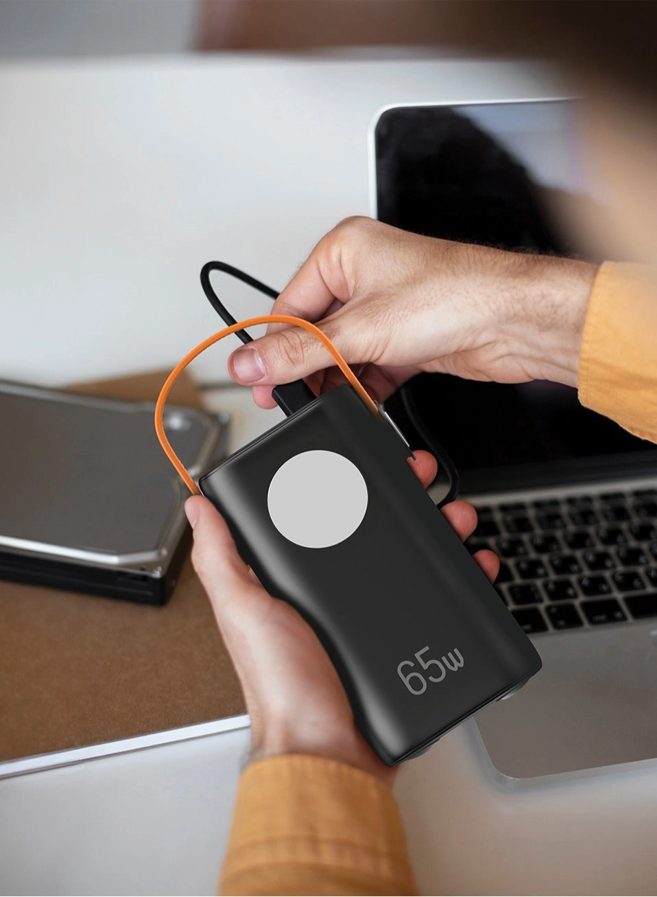 Hyper Core 40 - 40000 mAh 22.5/65 Watts 2 USB-A 2 USB-C