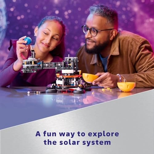 Technic Planet Earth and Moon in Orbit (42179) - 10+ Solar System