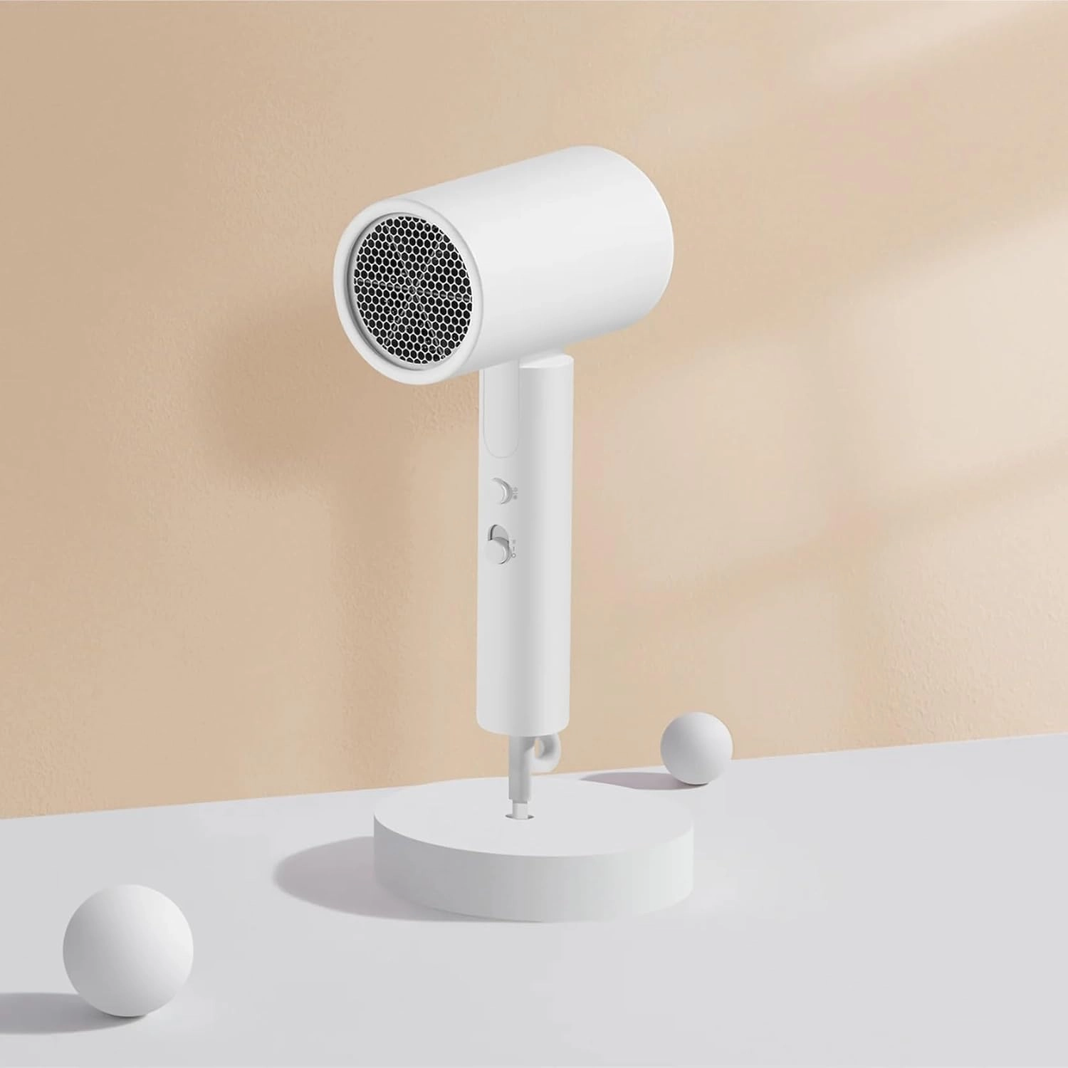H101 - Compact Hair Dryer