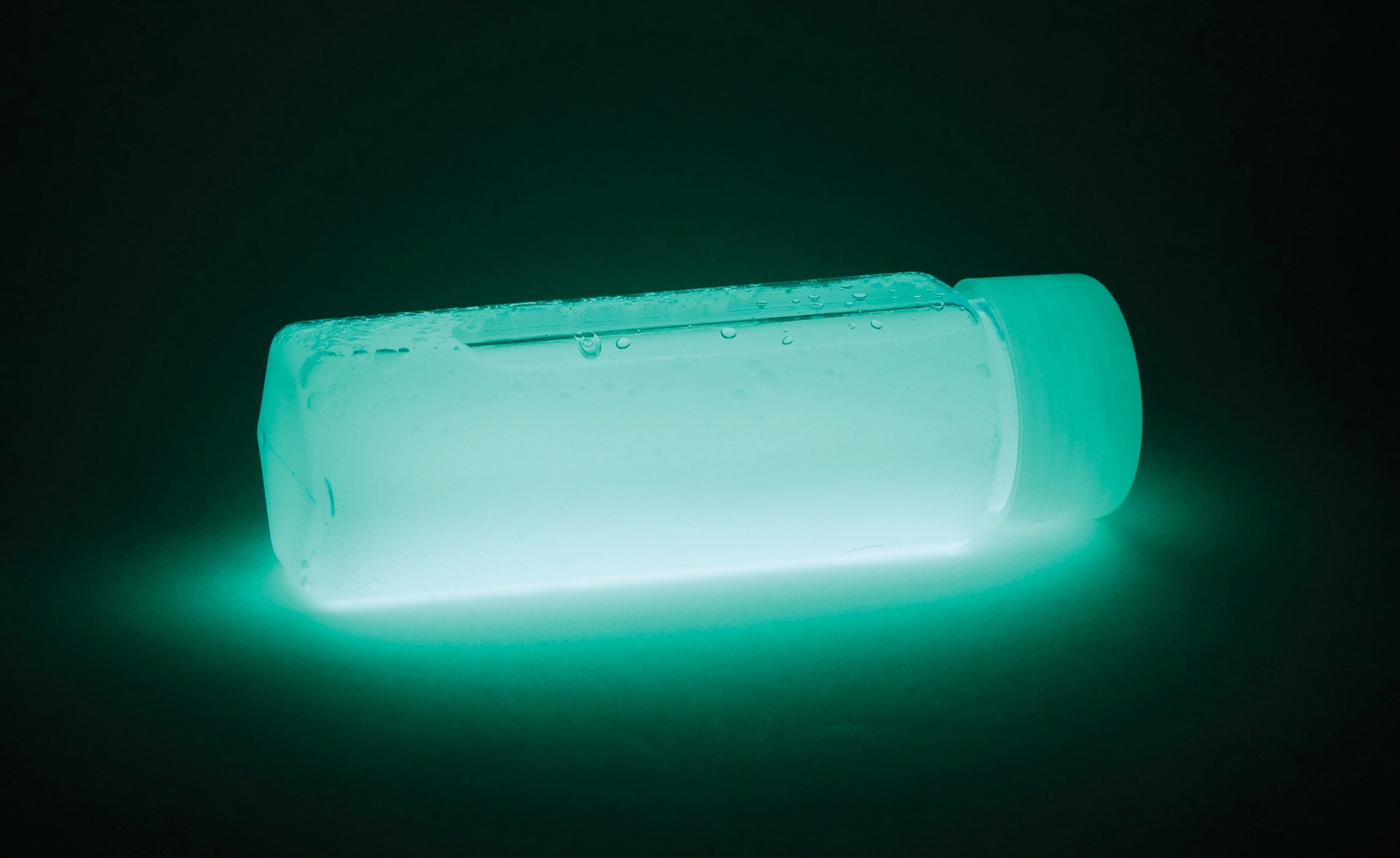 Glow Stick Lab - Science three colors ultraviolet light