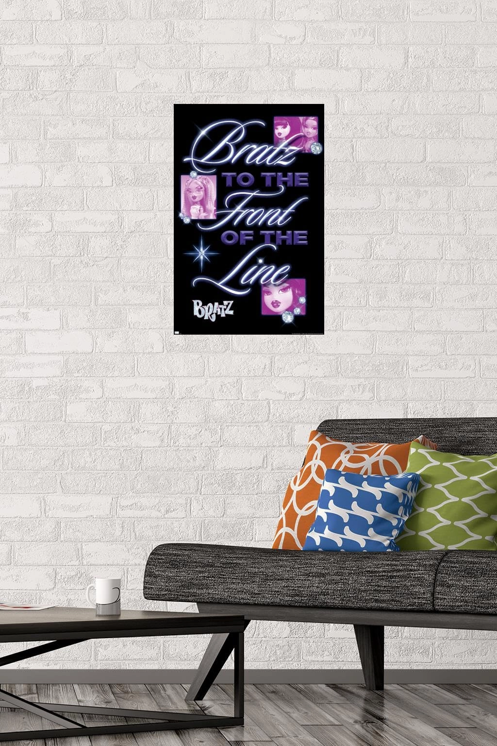 Bratz: Girls Nite Out - Front Of The Line Wall Poster - Paper 22.4\"L x 14.7\"W