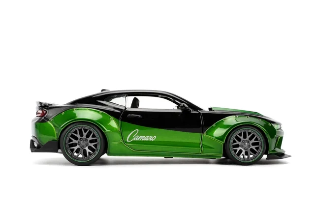 Marvel Ironman 2016 Chevy Camaro SS - 1:24