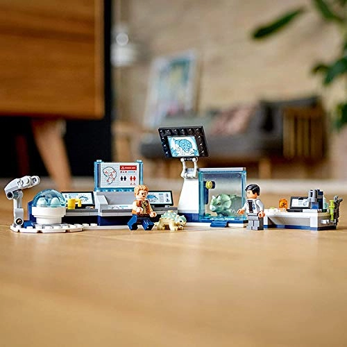 Jurassic World Dr. Wu's Lab (75939)