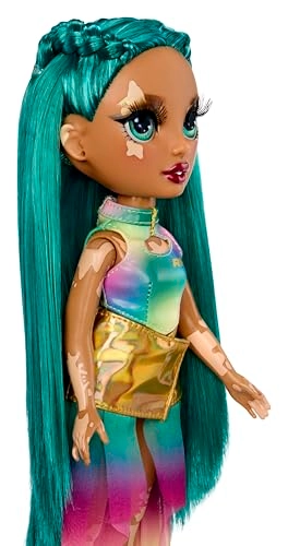 Jewel Richie Core Fashion Doll - Vitiligo Emerald 2 Outfits