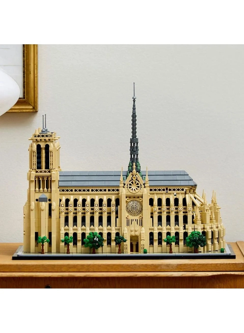 LEGO Architecture Notre-Dame De Paris (21061)