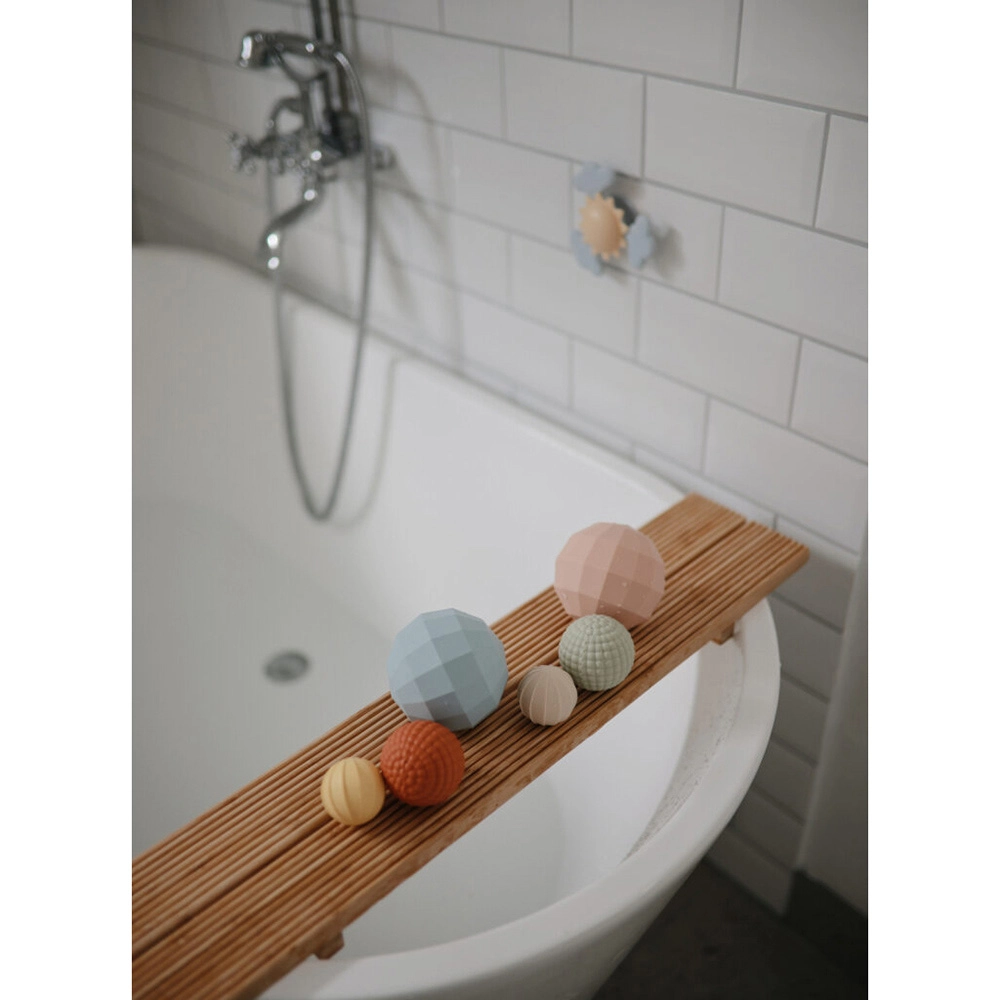 Nesting Spheres - 10 months+