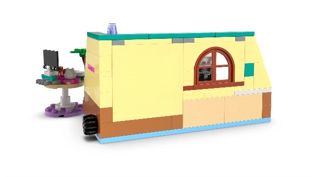 Friends Paisley’s Room (42647) - 2 Minidolls Bunny Figure