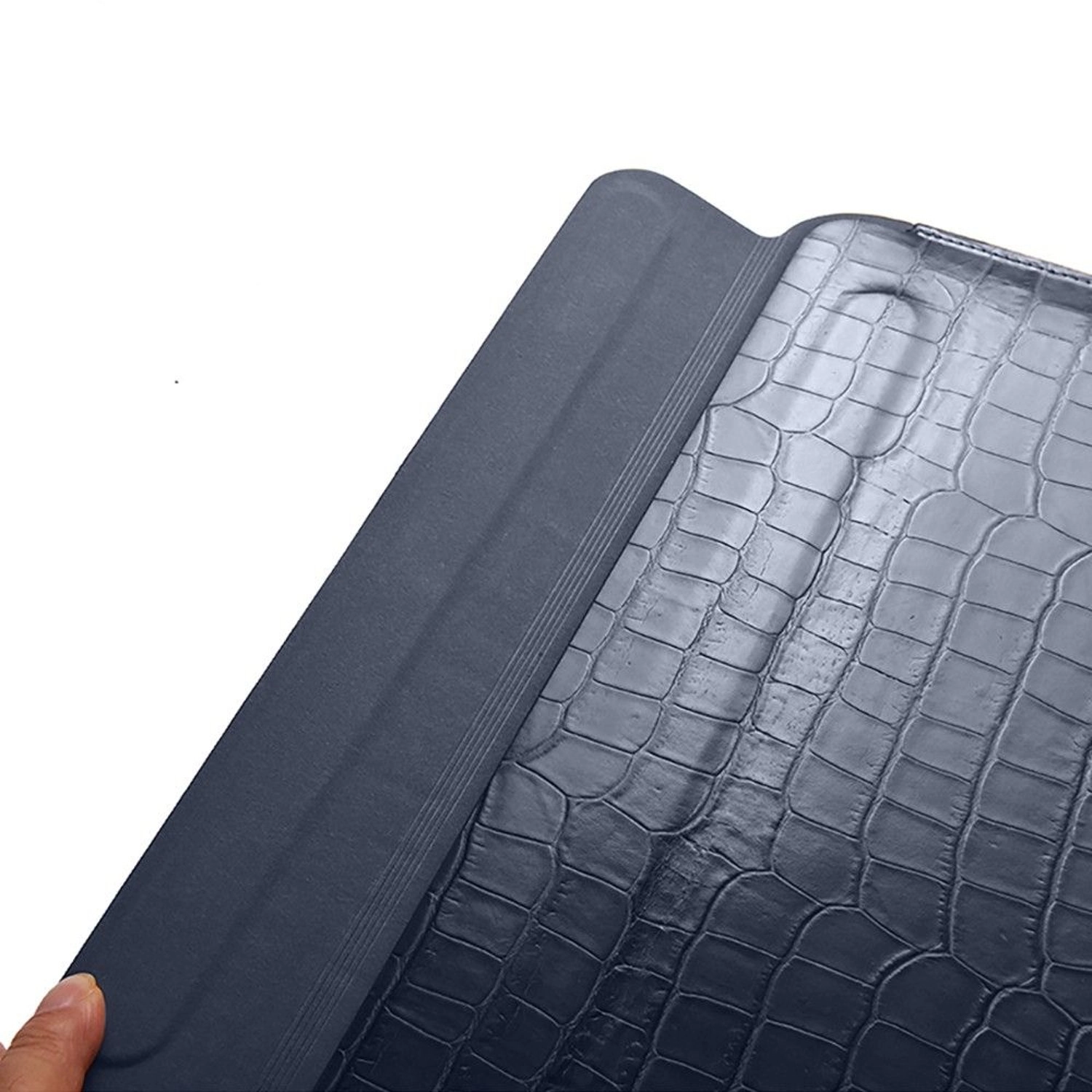 Skin Croco Sleeve for MacBook 16.2-Inch