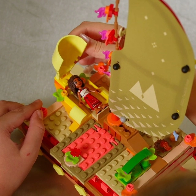 Disney Moana’s Adventure Canoe (43270) - 6+ Years