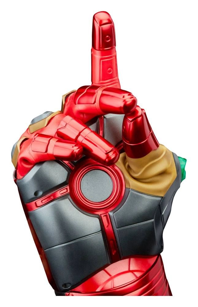 Marvel Legends Series Electronic Iron Man Nano Gauntlet (45.72 cm)