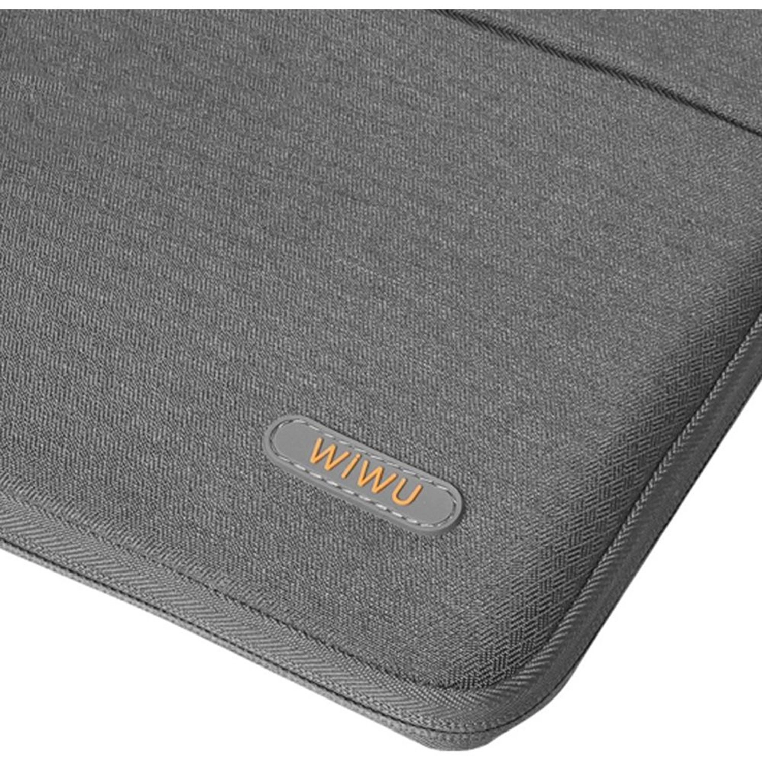 Pilot Sleeve for 15.4-Inch Laptop