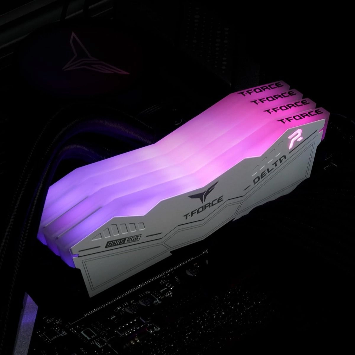 Delta RGB - 64 GB (2 x 32GB) 6000Mhz DDR5