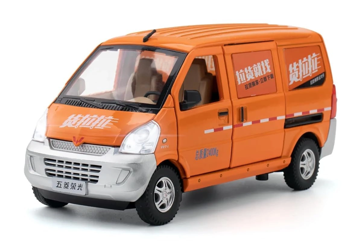 Wuling Van Modified - 1:24 1 pcs