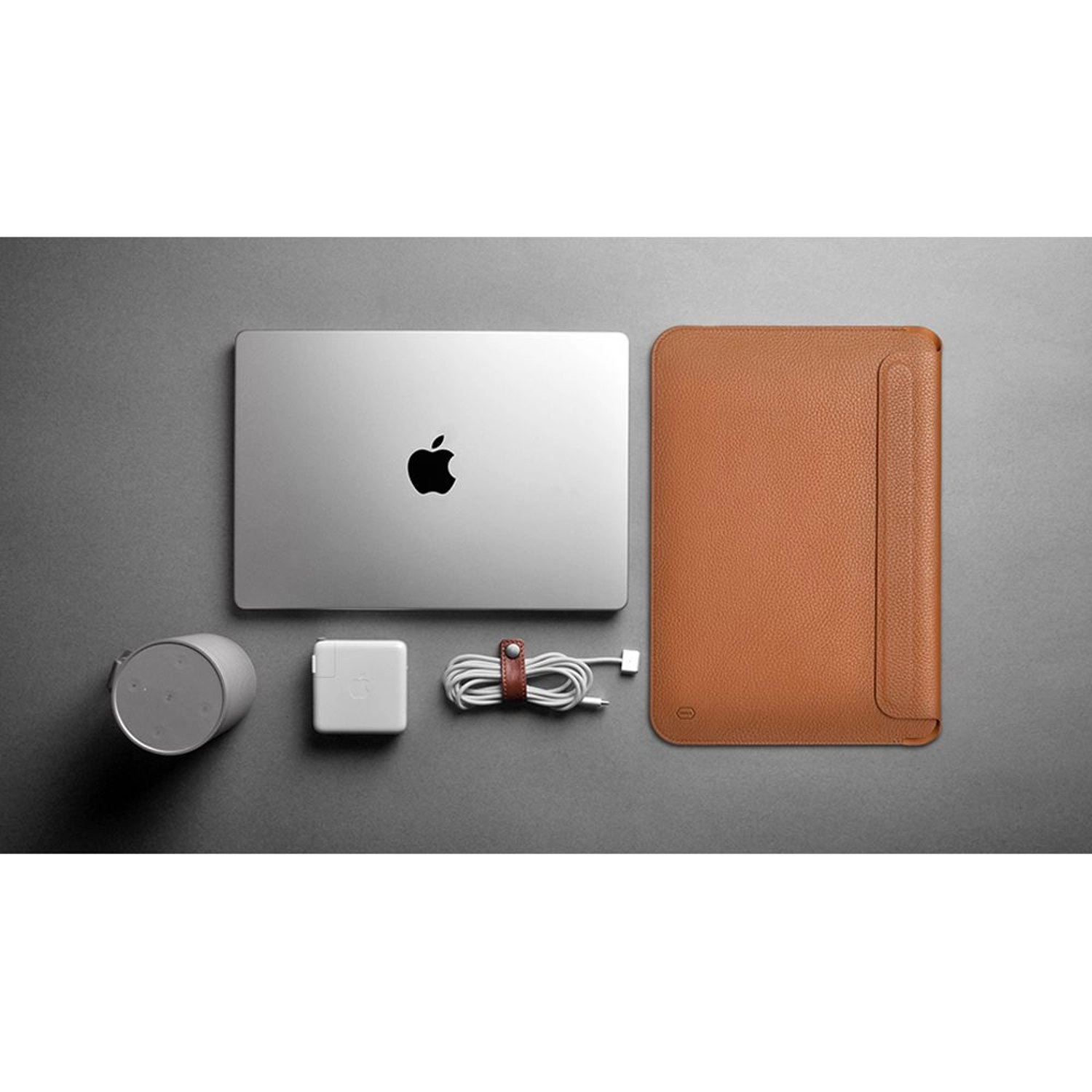 Skin Croco Sleeve for MacBook 16.2-Inch