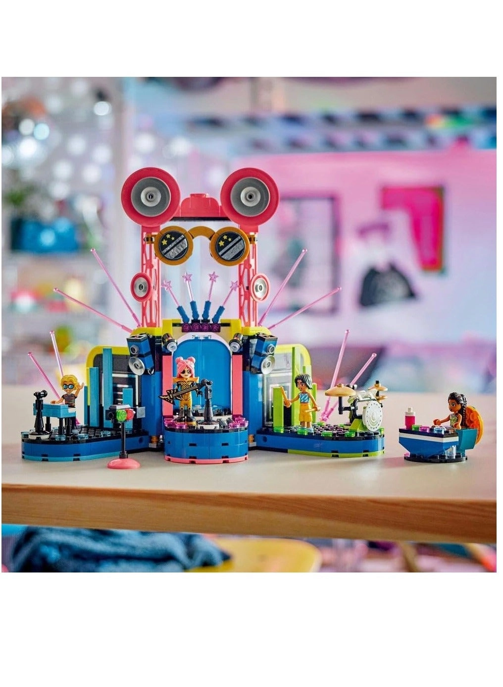 Heartlake City Music Talent Show - Friends Andrea 669 pcs