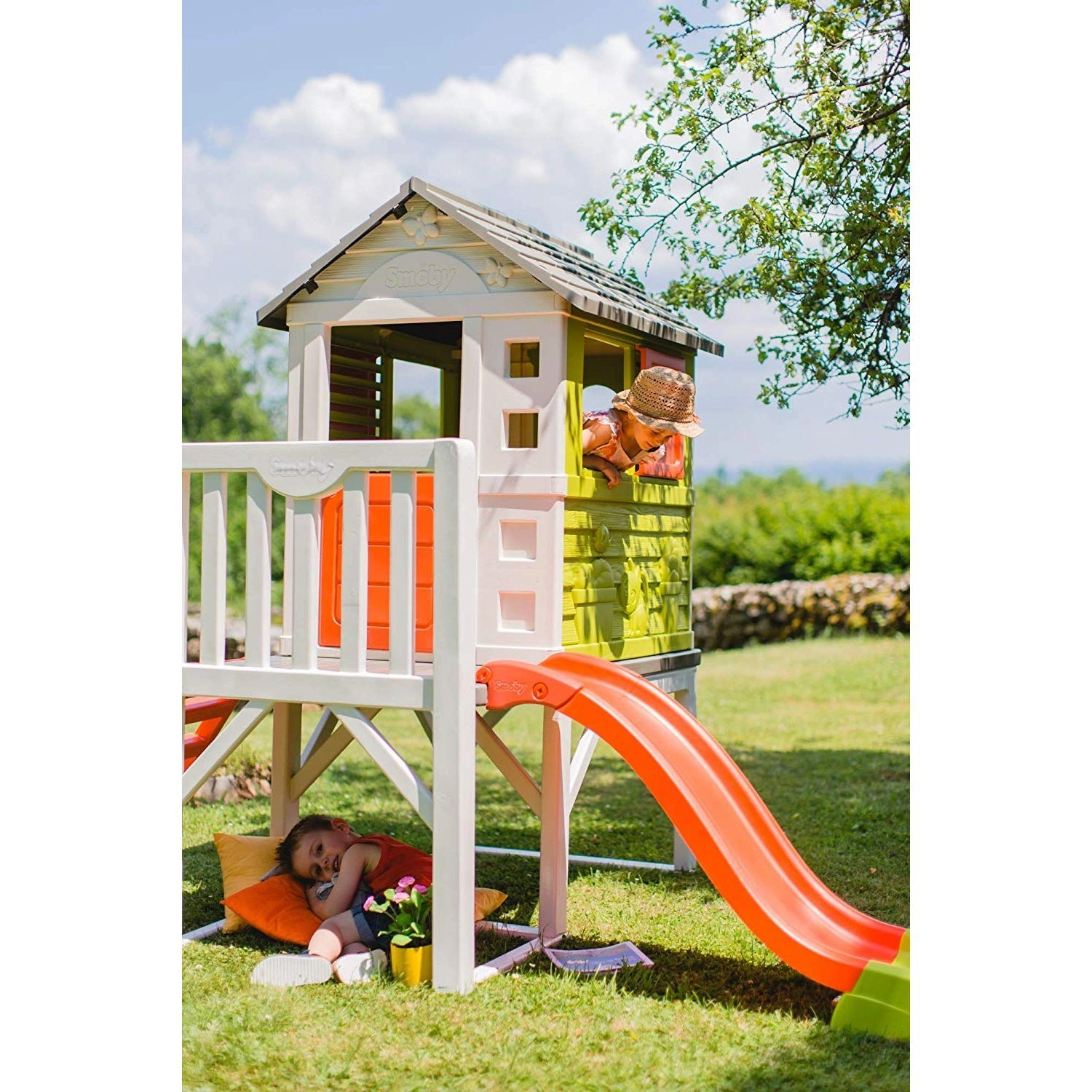 Pilings House - Sturdy slide UV-treated plastic