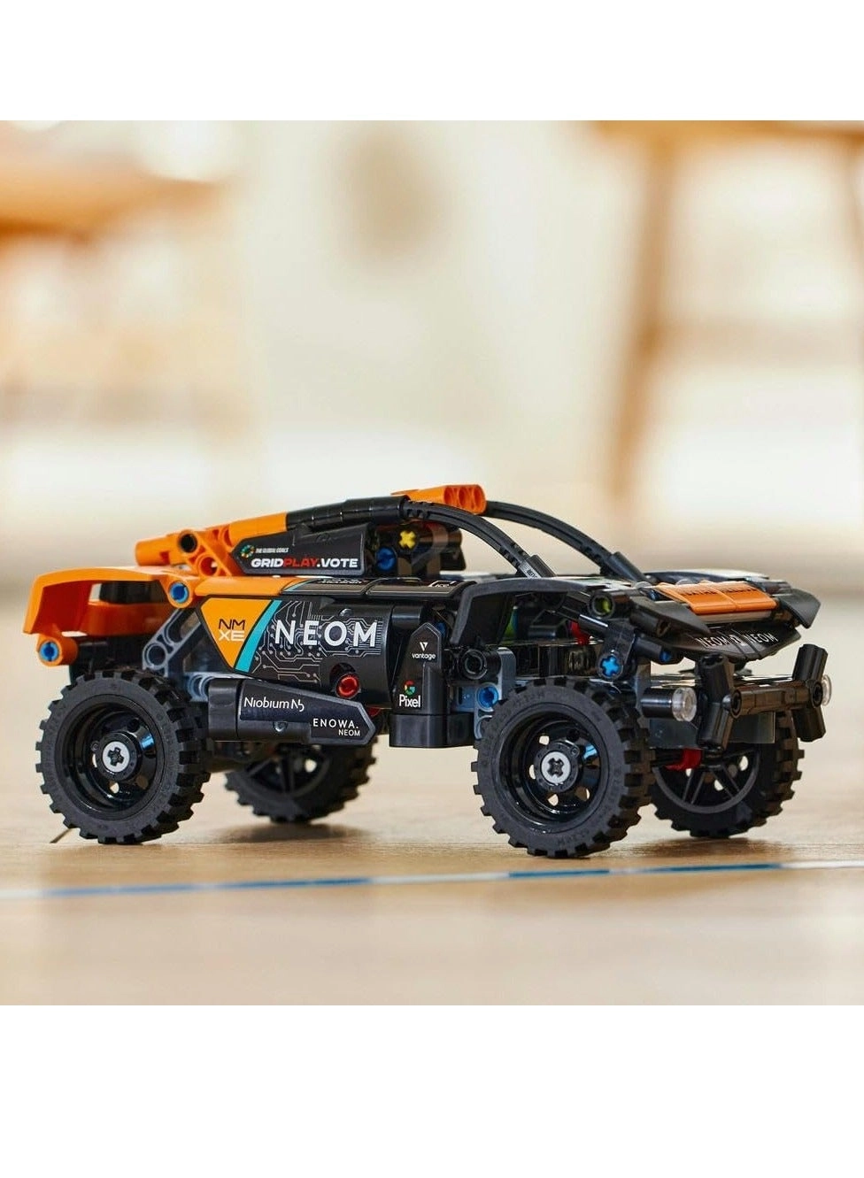 Technic NEOM McLaren Extreme E Race Car (42166)