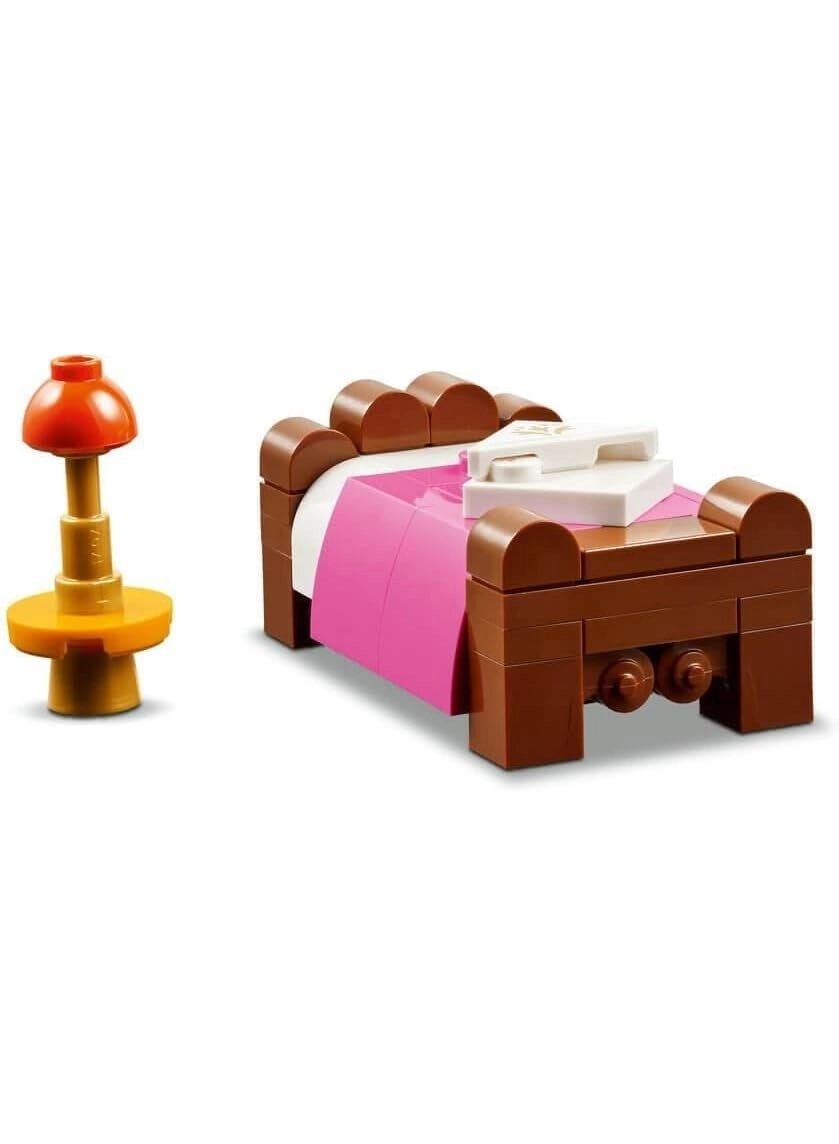 Friends Castle Bed and Breakfast Hotel Playset (42638)
