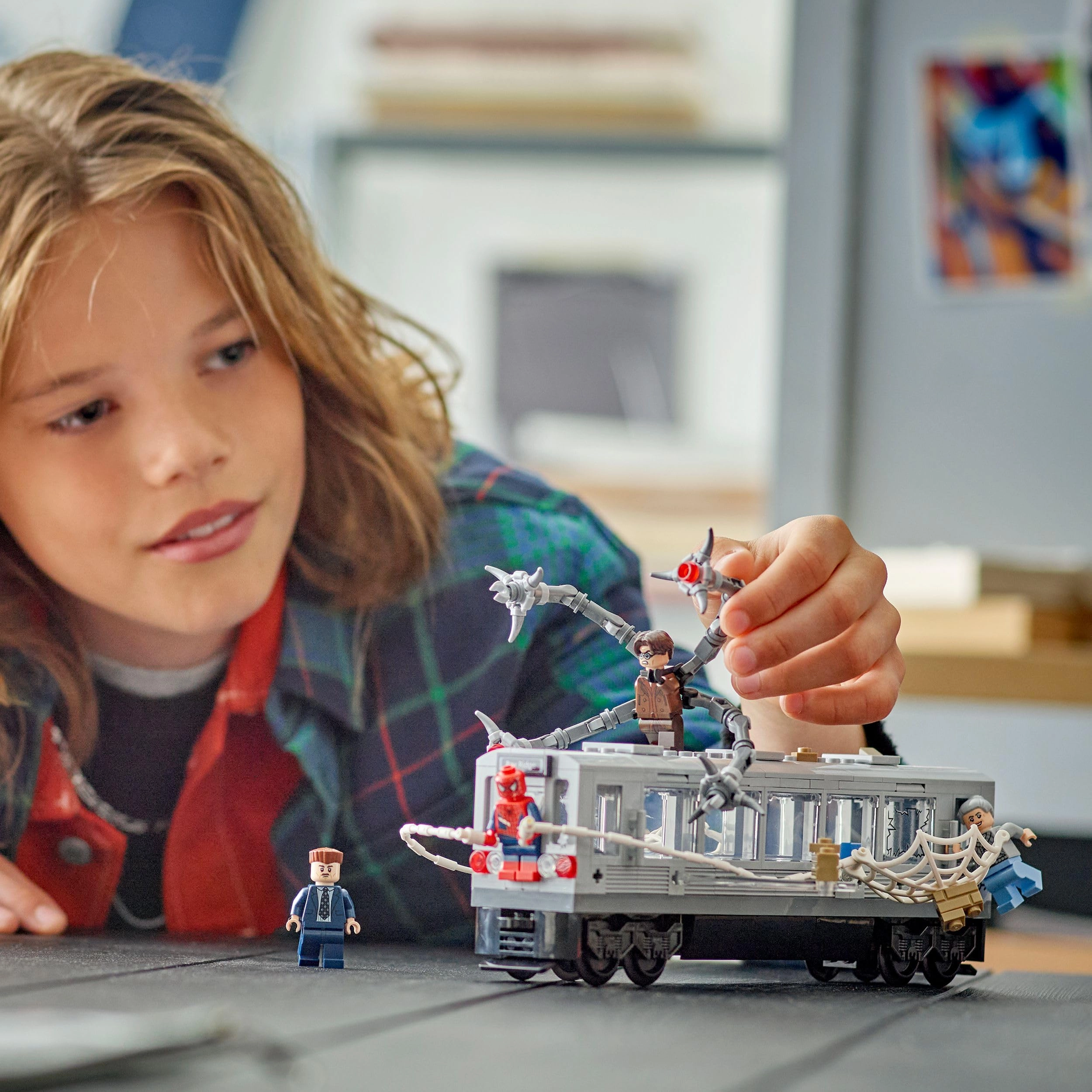 Marvel Spider-Man Vs. Doc Ock Subway Train Scene (76321)