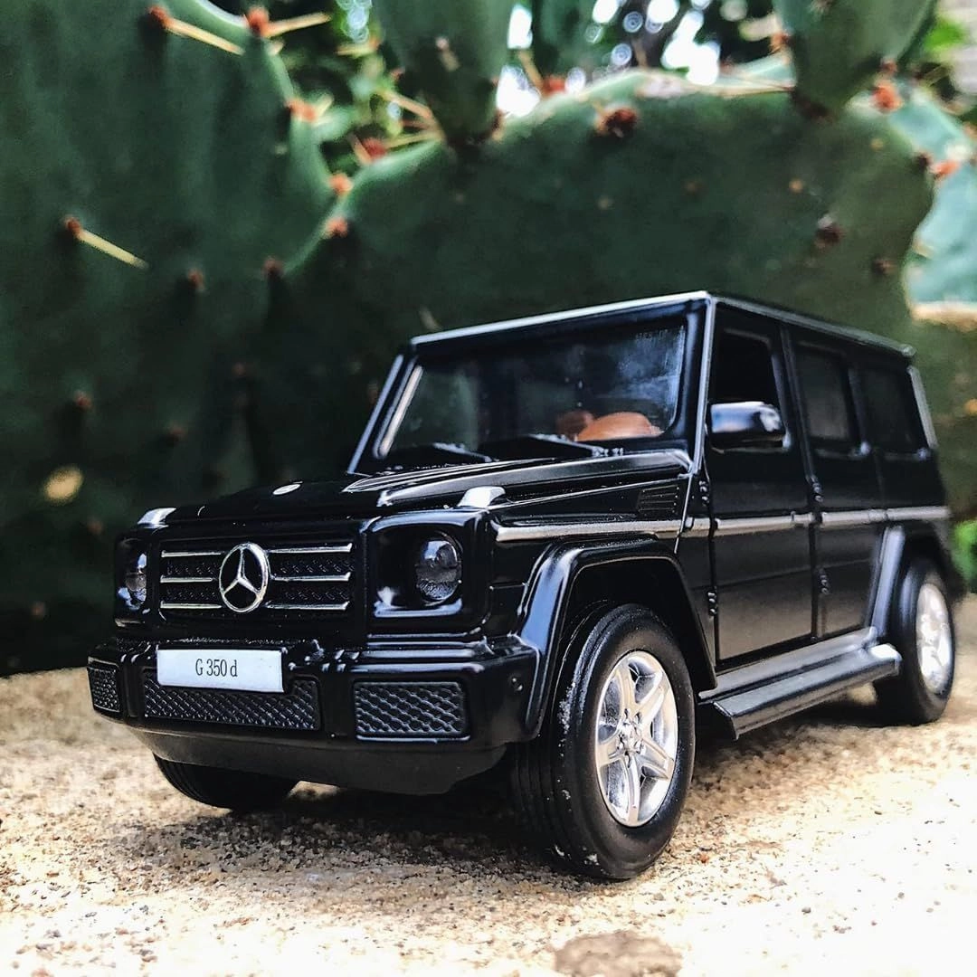 Mercedes Benz G350D - 1:32
