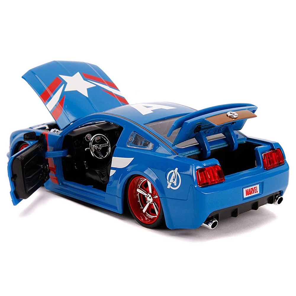 Marvel 2006 Ford Mustang GT with Captain America Figure - 1:24