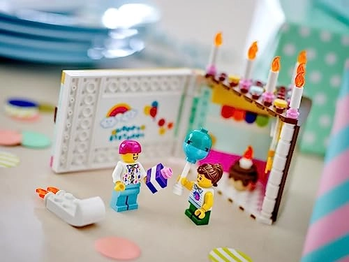 Seasonal Birthday Cake (40641)