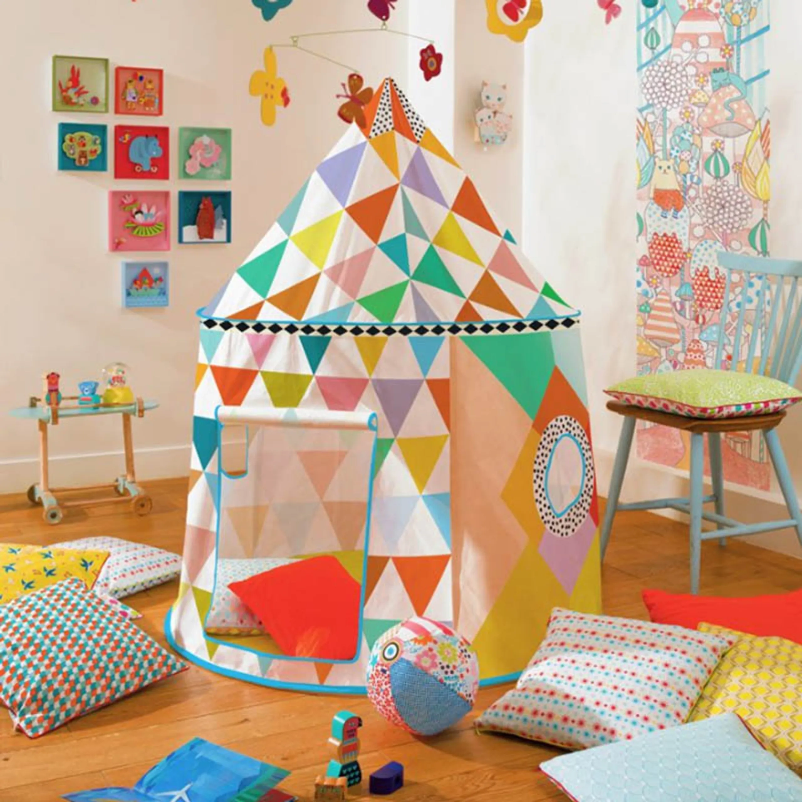 Indoor Play Tent - 130cm height 106cm diameter