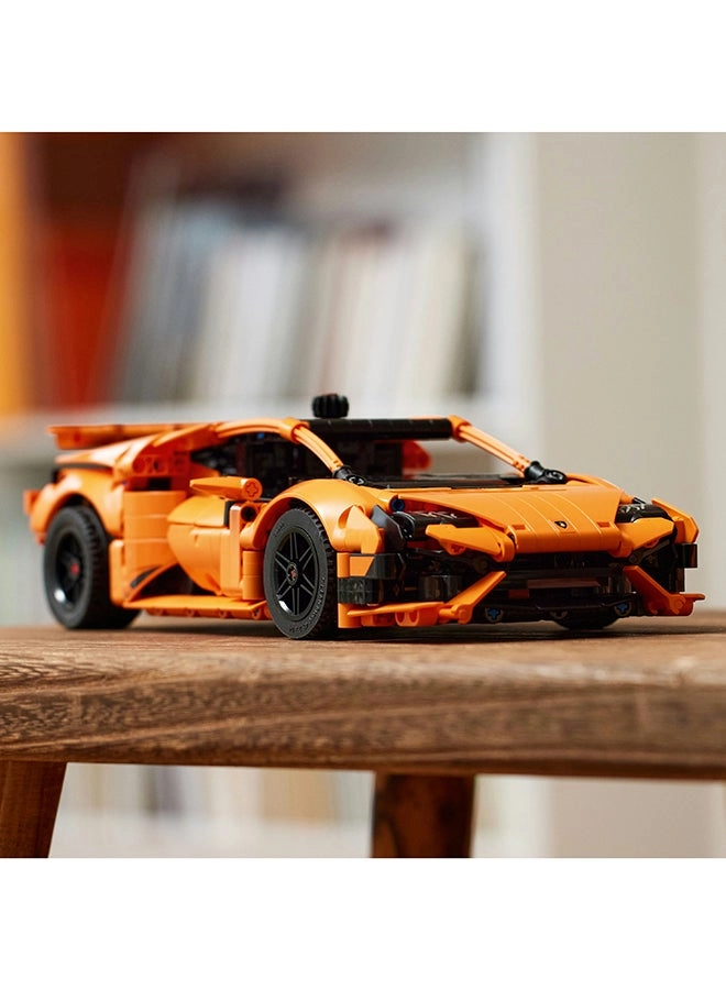 Technic Lamborghini Huracán Tecnica (42196) - Ages 9+ V10 engine