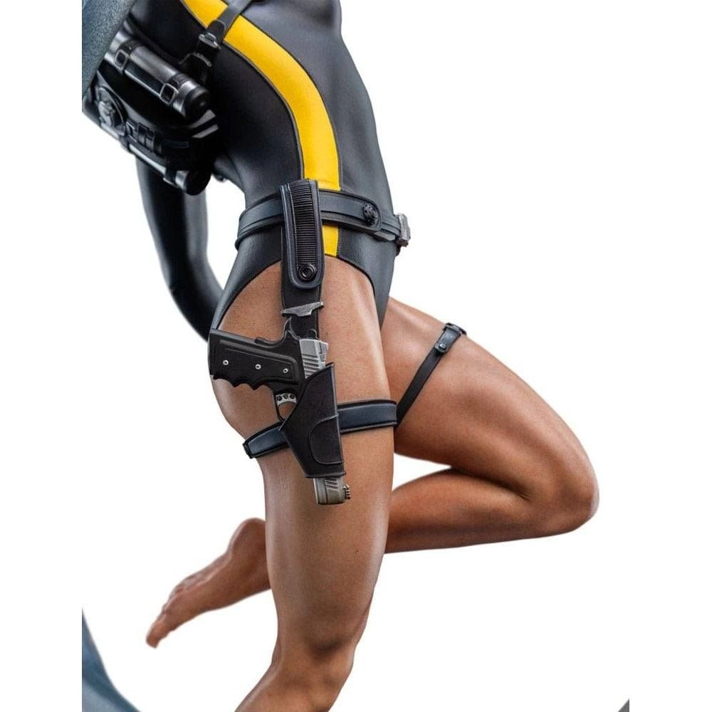 Lara Croft - Quest for Avalon - 1/4 Scale Polystone (74 cm)