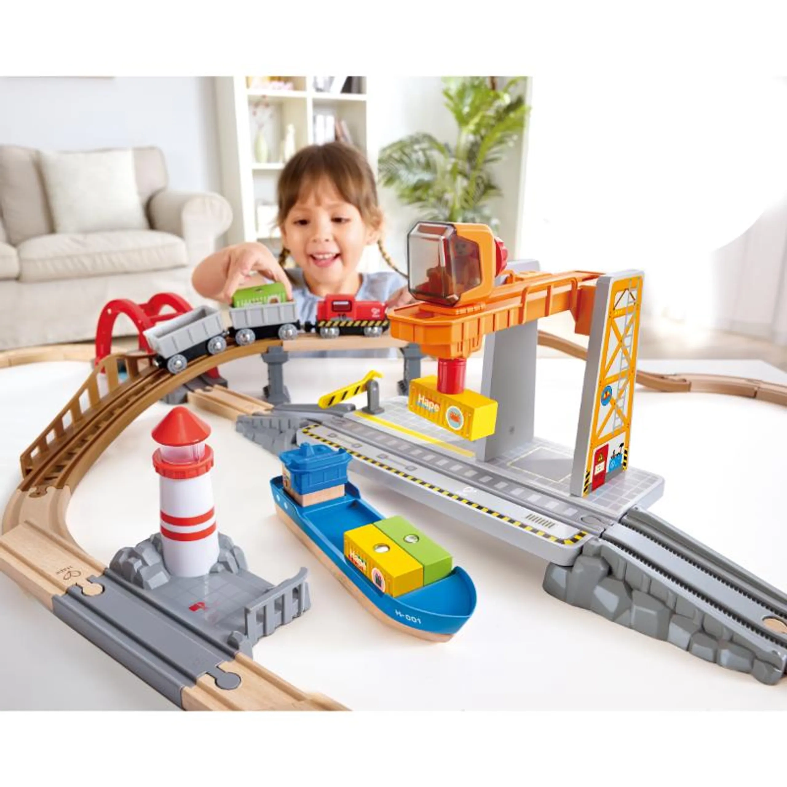 Sea & Rail Cargo Transport Train and Railway Set - 38pcs