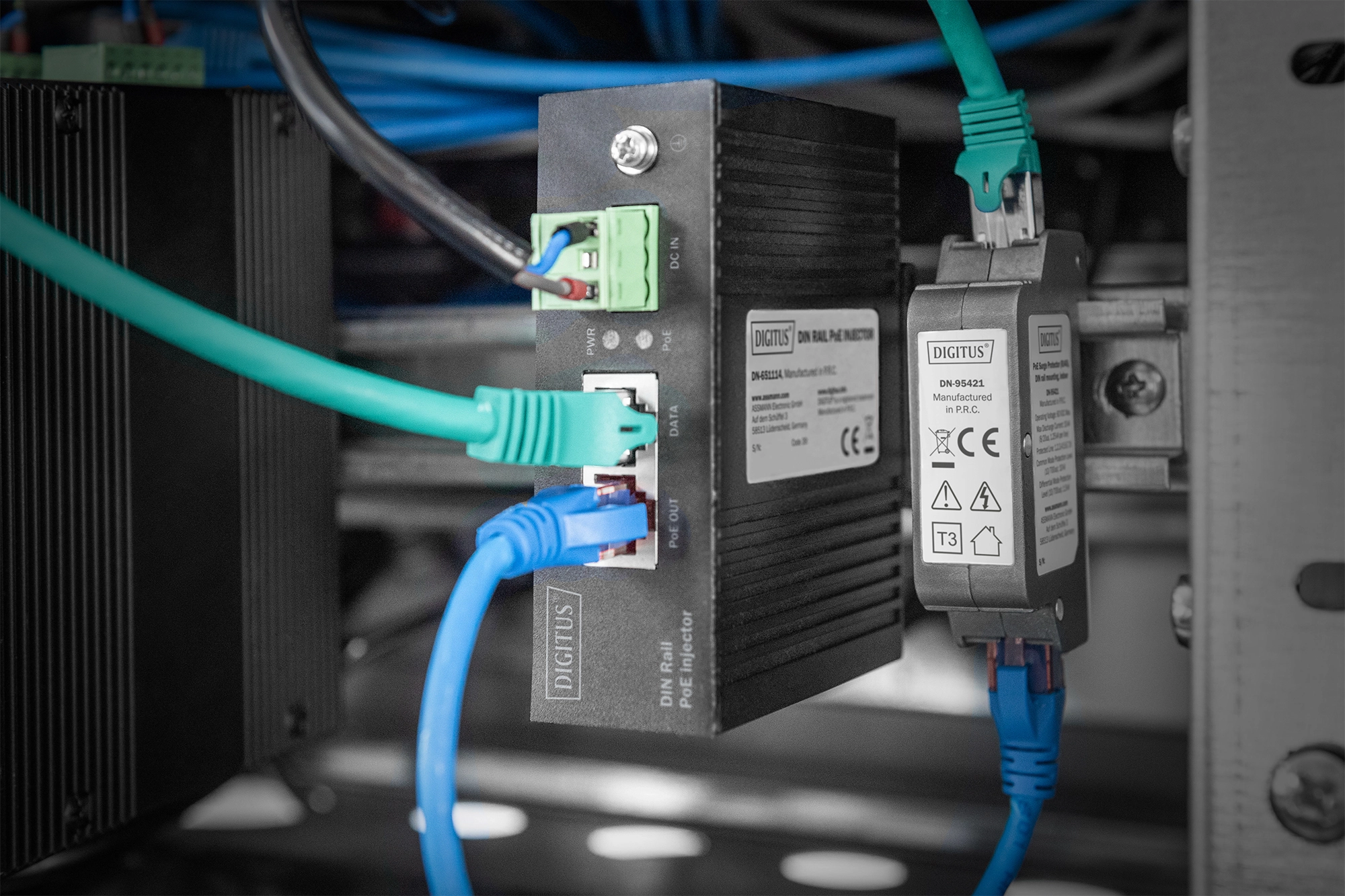 PoE+ power management injector - 48V 30W 10/100/1000 Mbit