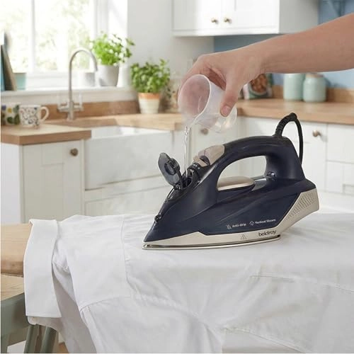 2200W Steam Iron - Ceramic Soleplate 60g/min Steam Shot 230ml