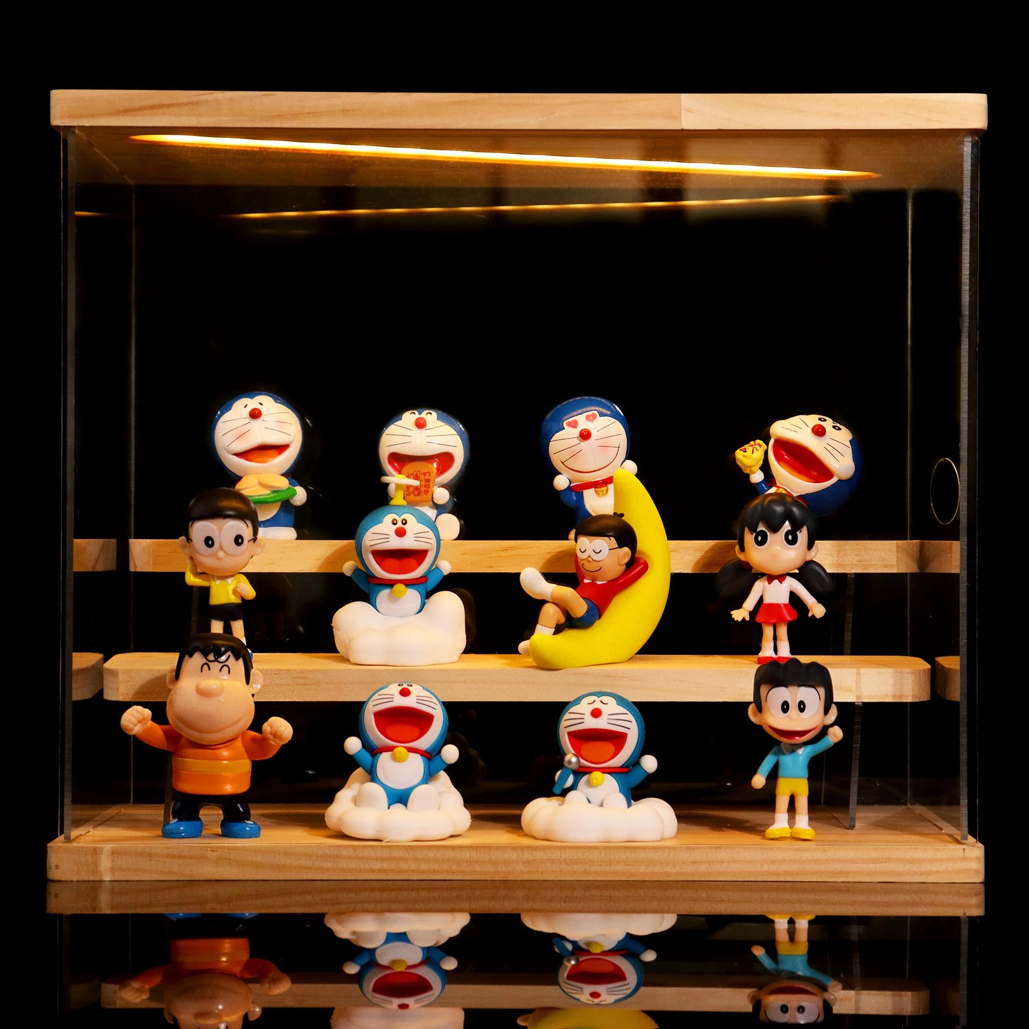 duvin Acrylic LED Display Case - Wood