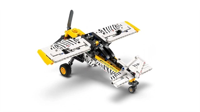 Technic Bush Plane (42198) - 8 years and up