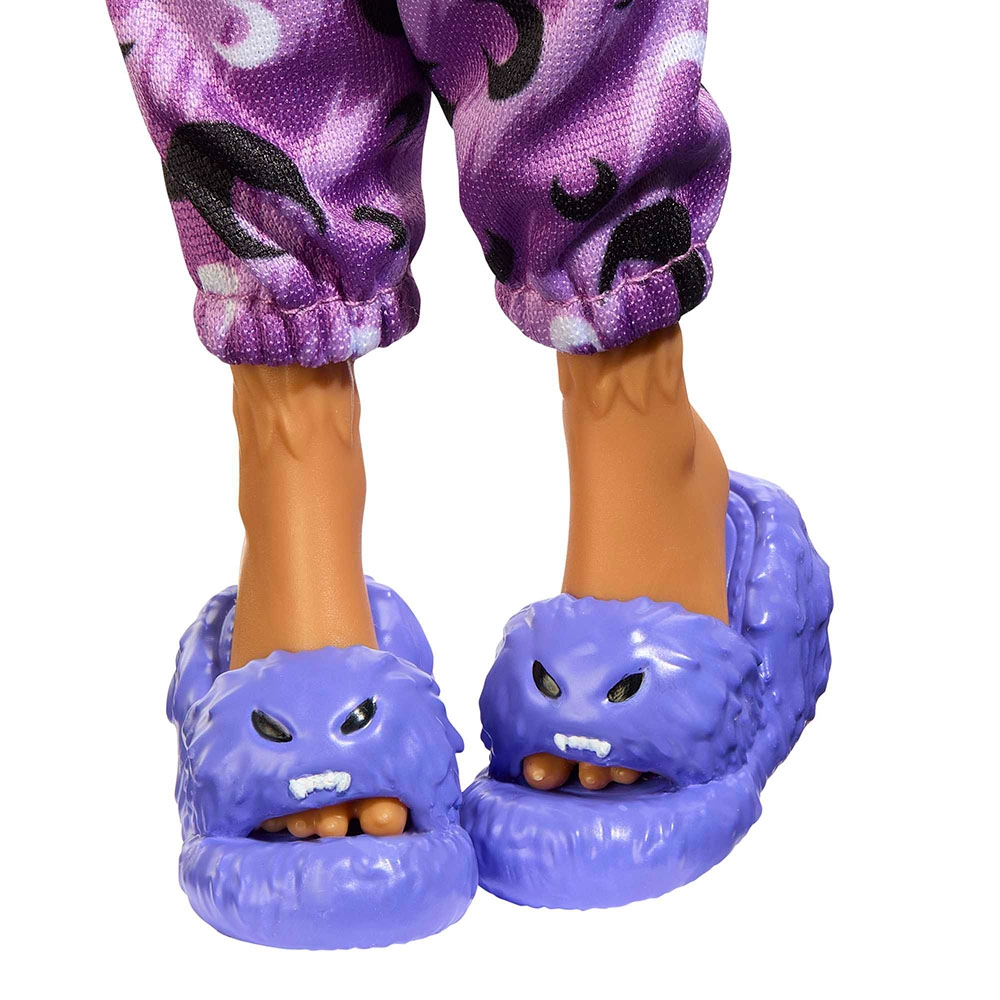 Clawdeen Wolf Doll - Creepover Party Pet Dog Crescent Ages 4+