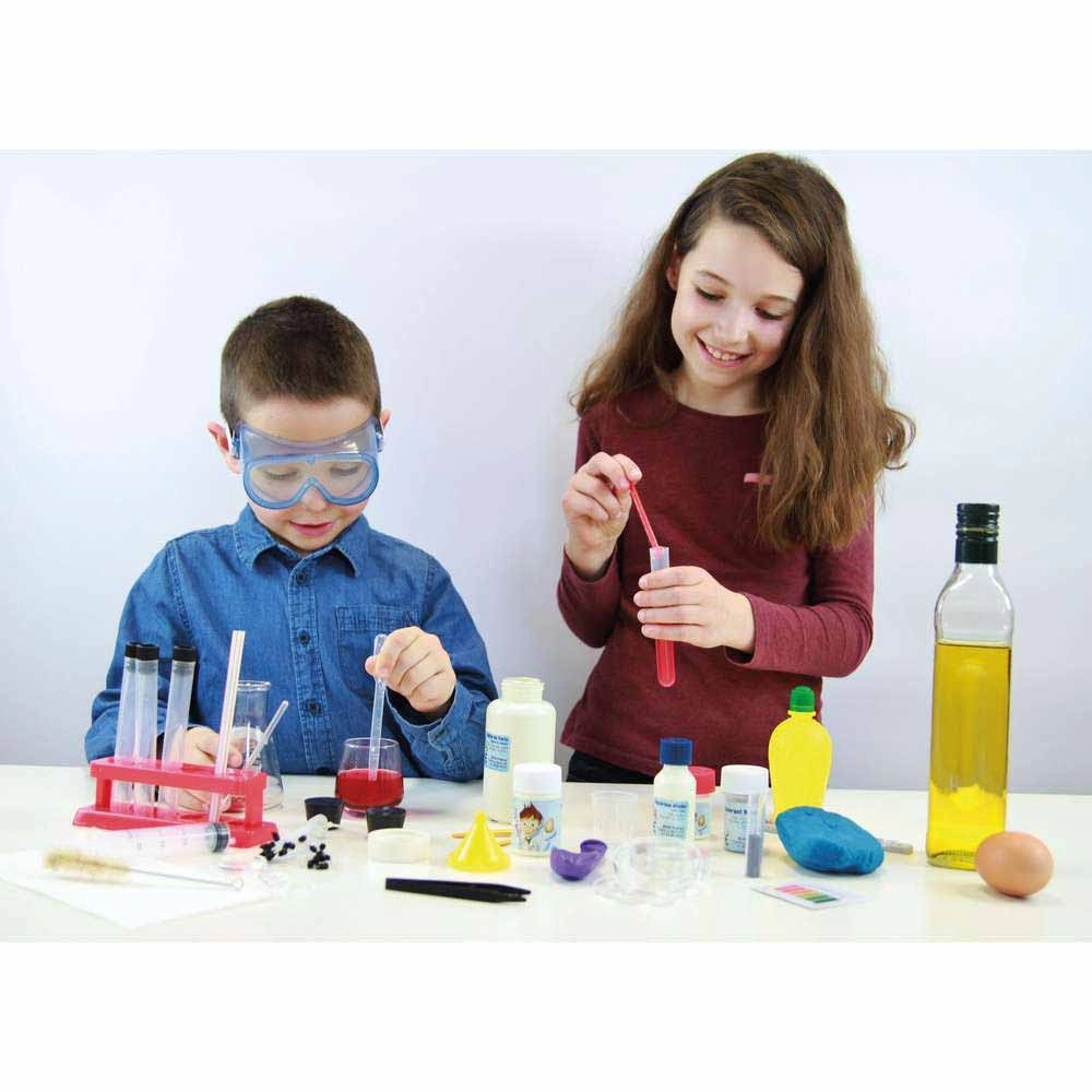 Chemistry Kit - 150 pieces 10 to 13 years+ Chemistry