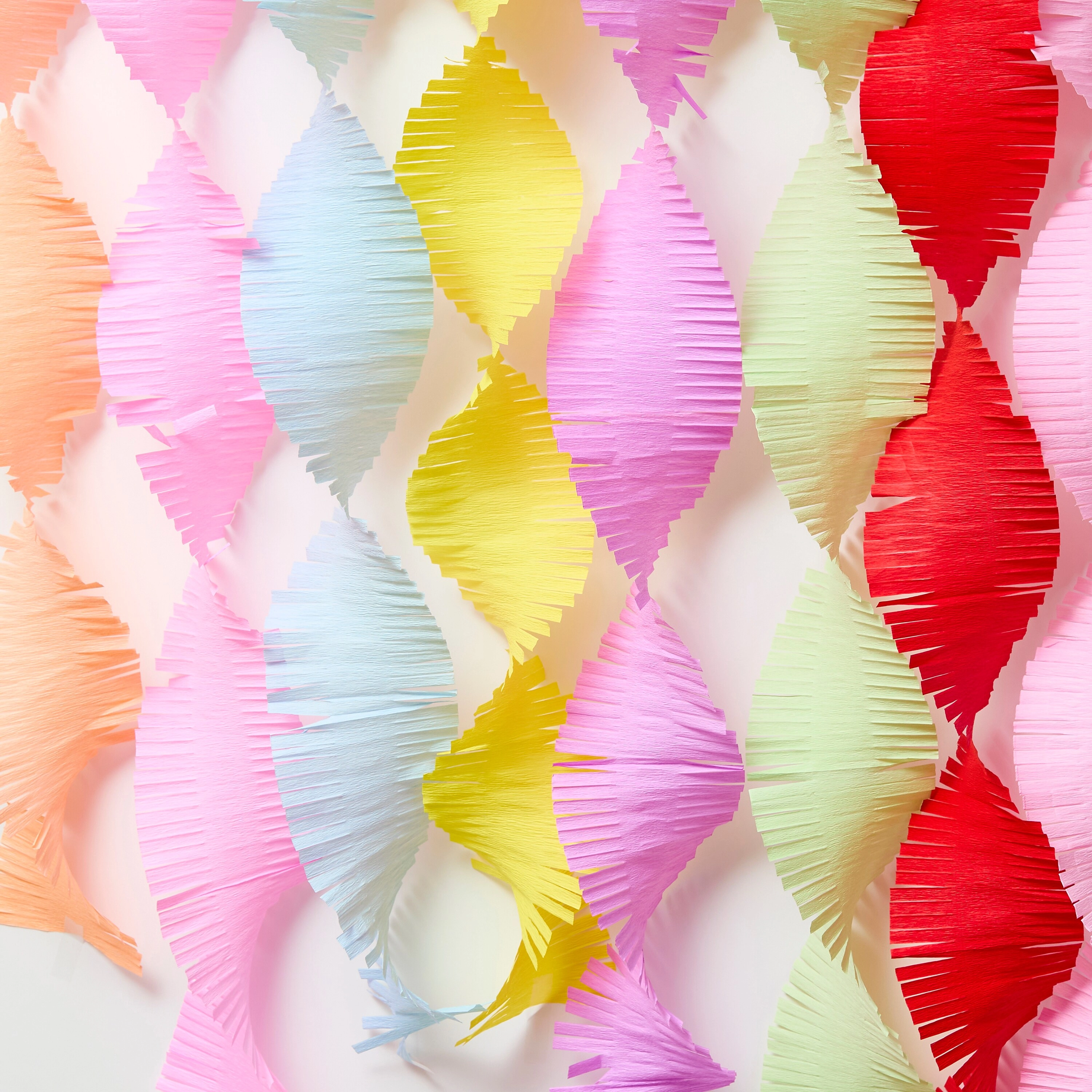 Bright Banquet Crepe Streamers - 8Ct birthday
