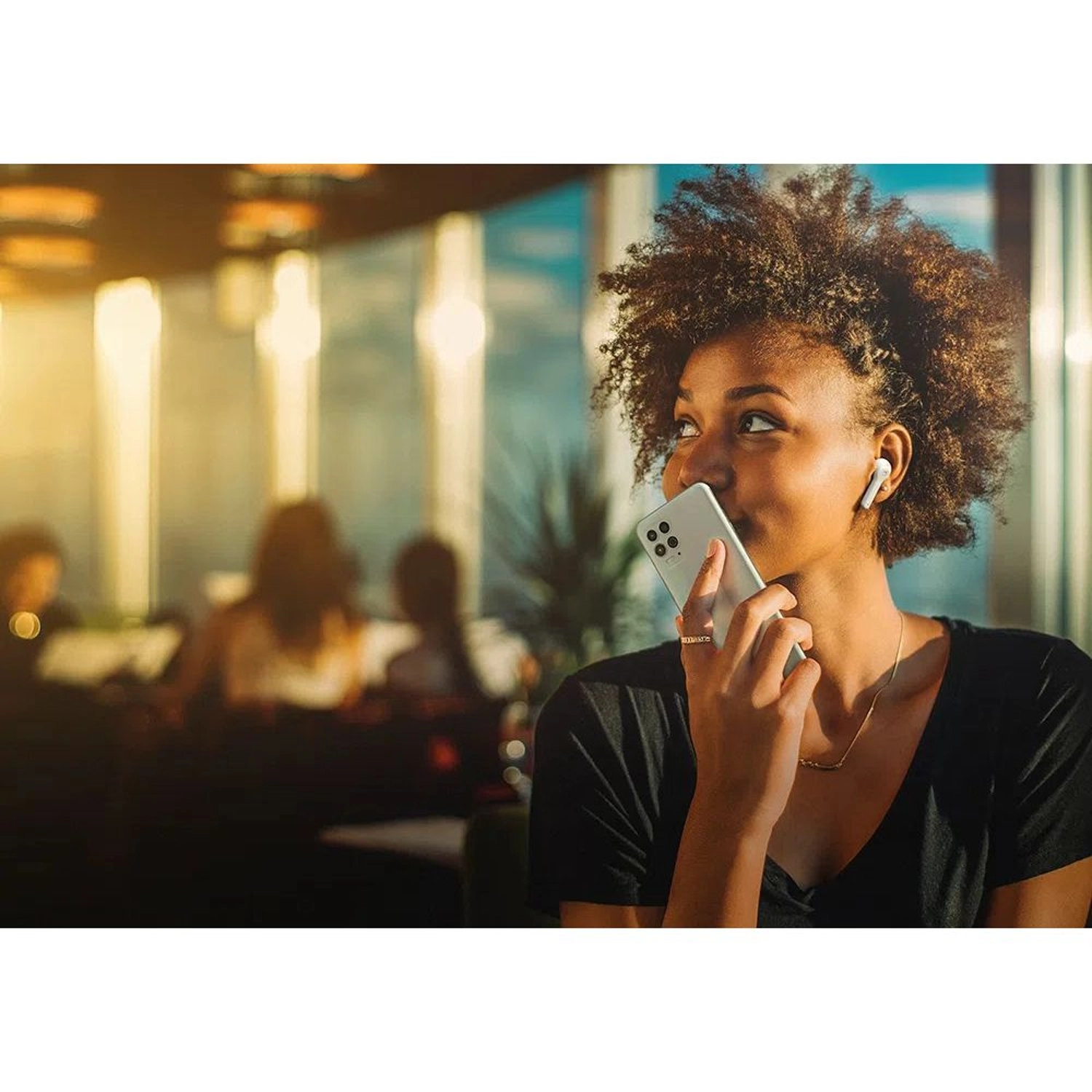 Moto Buds 085 Wireless Earbud