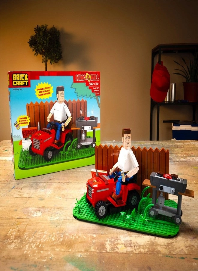 King of The Hill Hank Hill’s Backyard Building Kit - Hank Hill 586 pcs Set