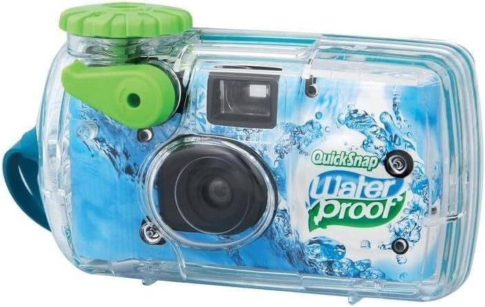QuickSnap Waterproof - 35mm 27 Exposure + USB Flash Drive - 32 GB + Microfiber Cleaning Cloth