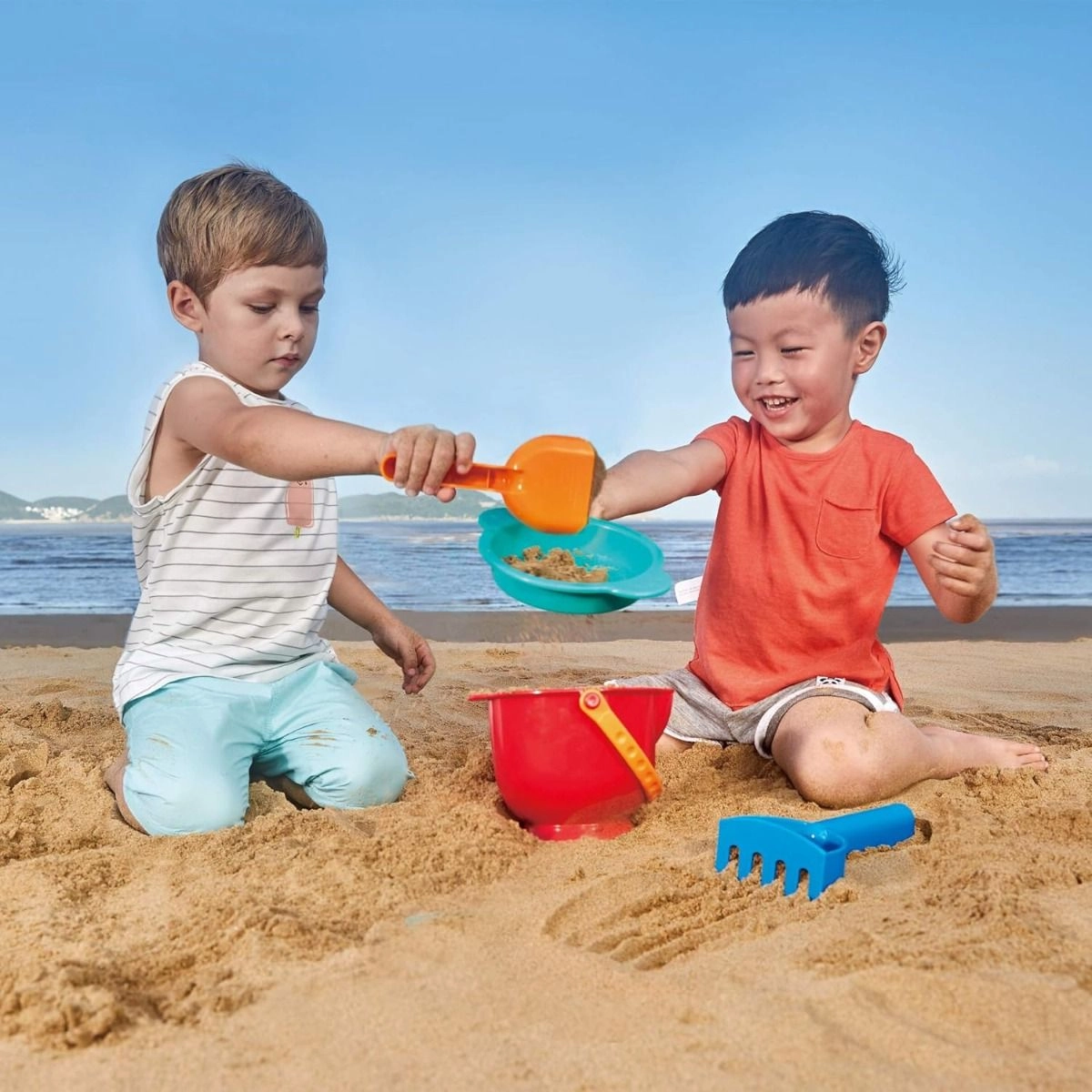 Beach Sand Essential Pack - Multi Colour 18 Months